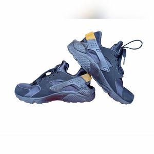 Nike Air Huarache Running Shoes Black Gold 9.5 Men's Trainers 318429-025